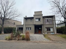 Casa En Venta A La Laguna En Las Palmas Tigre