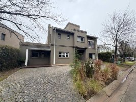 Casa En Venta A La Laguna En Las Palmas Tigre