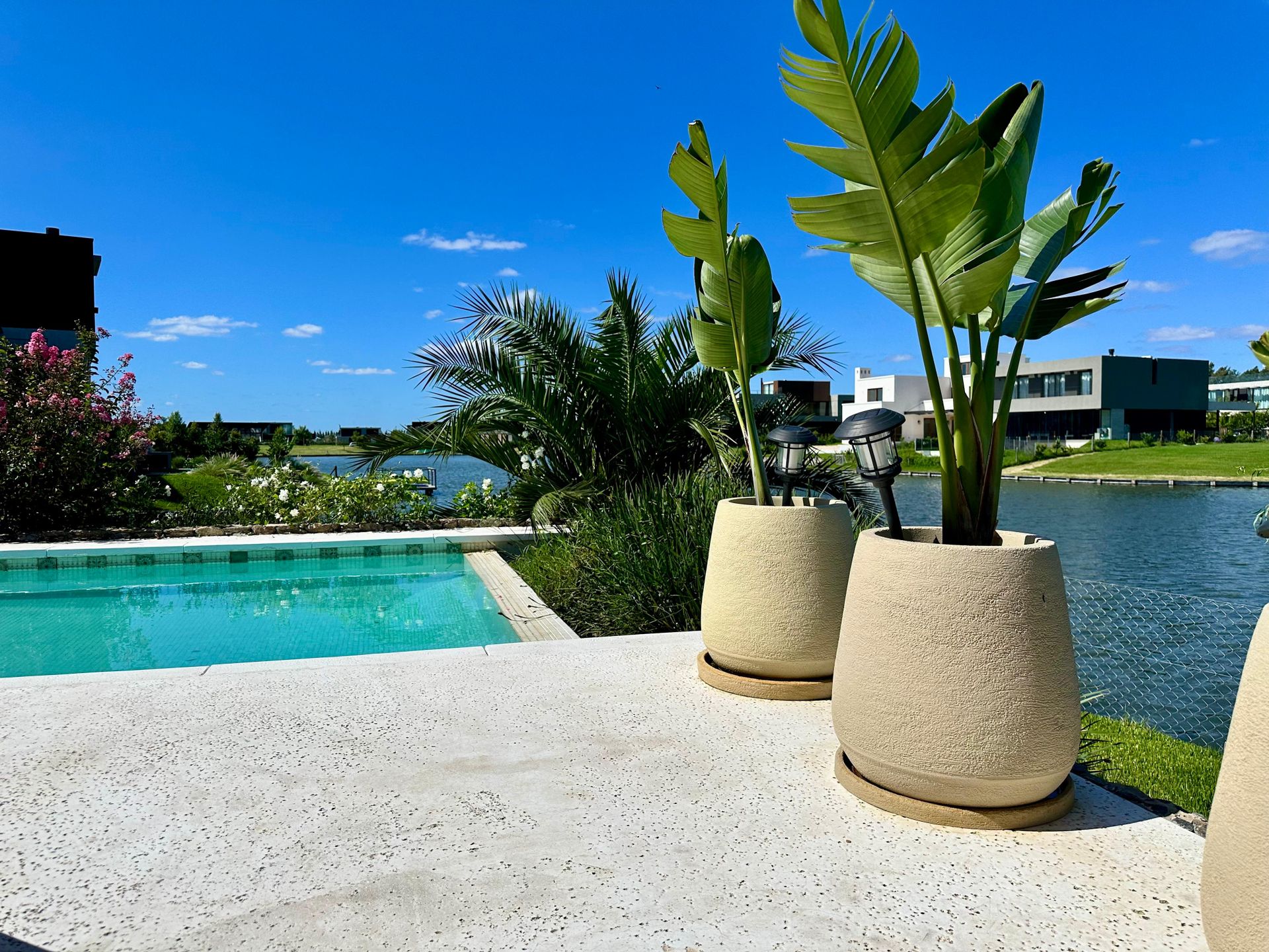 Casa A Laguna En Venta Barrio Carpinchos Nordelta