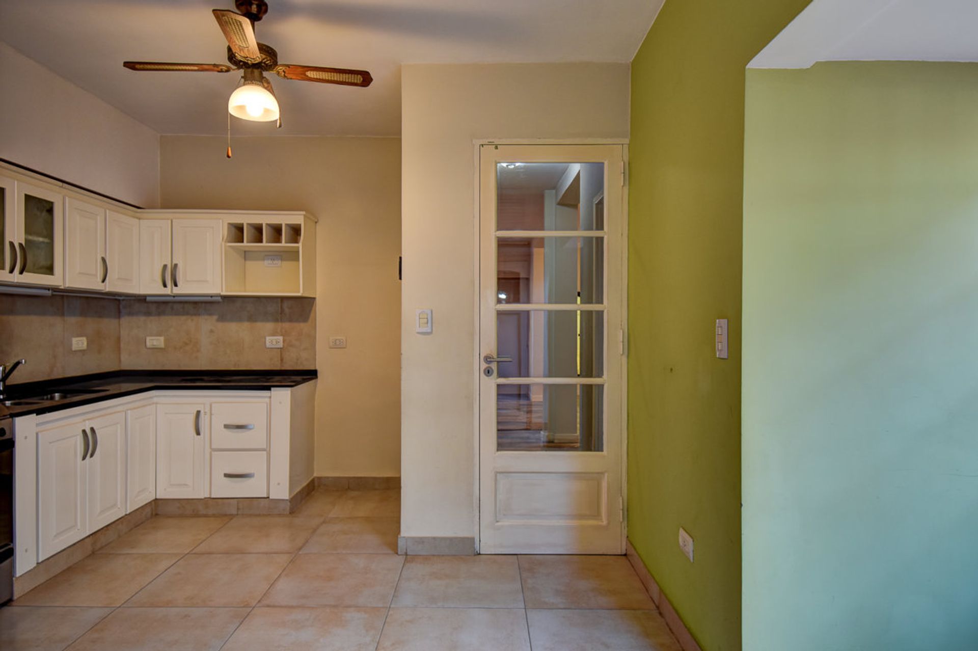 Venta Casa 3 dorm San Isidro La Calabria quincho