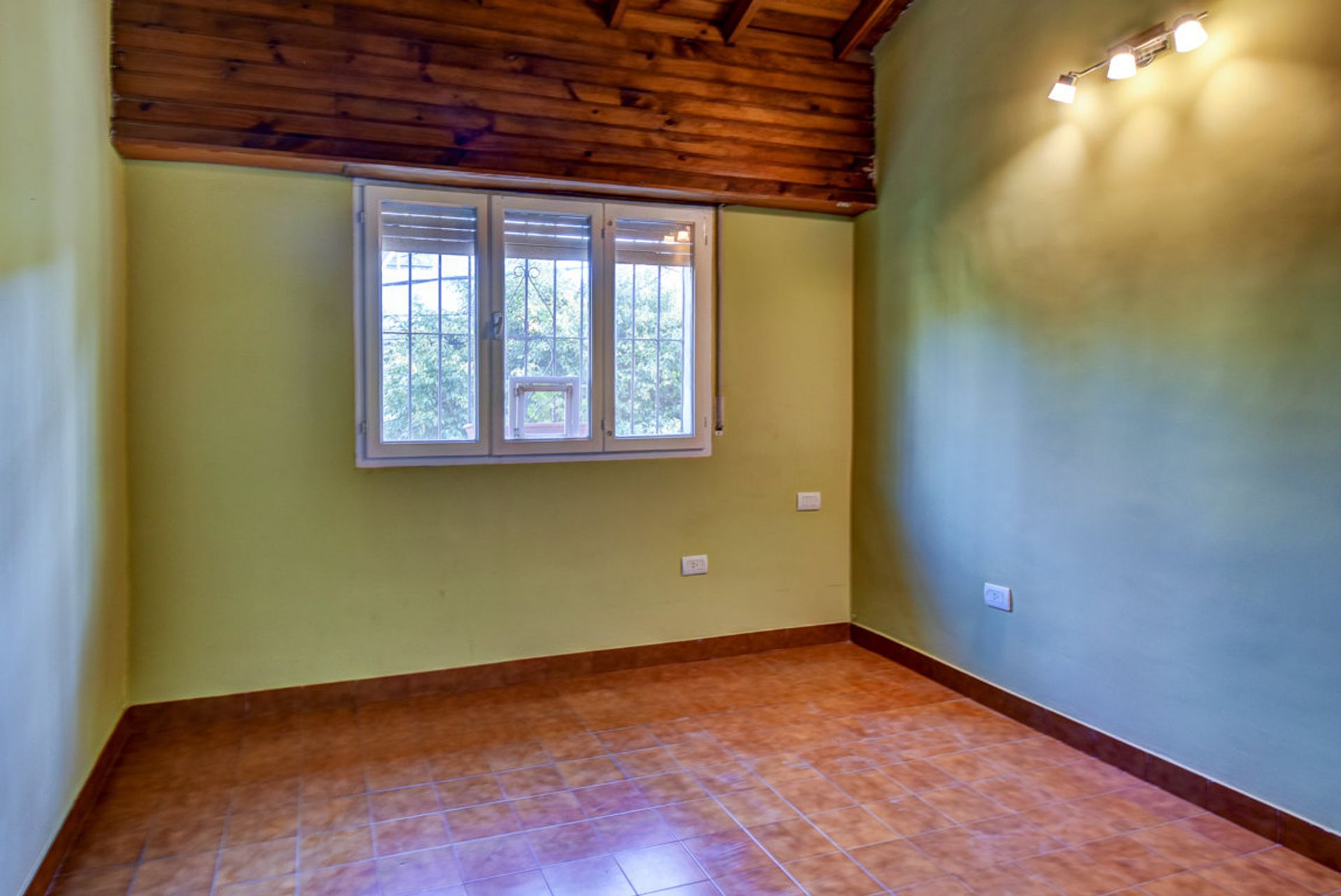 Venta Casa 3 dorm San Isidro La Calabria quincho