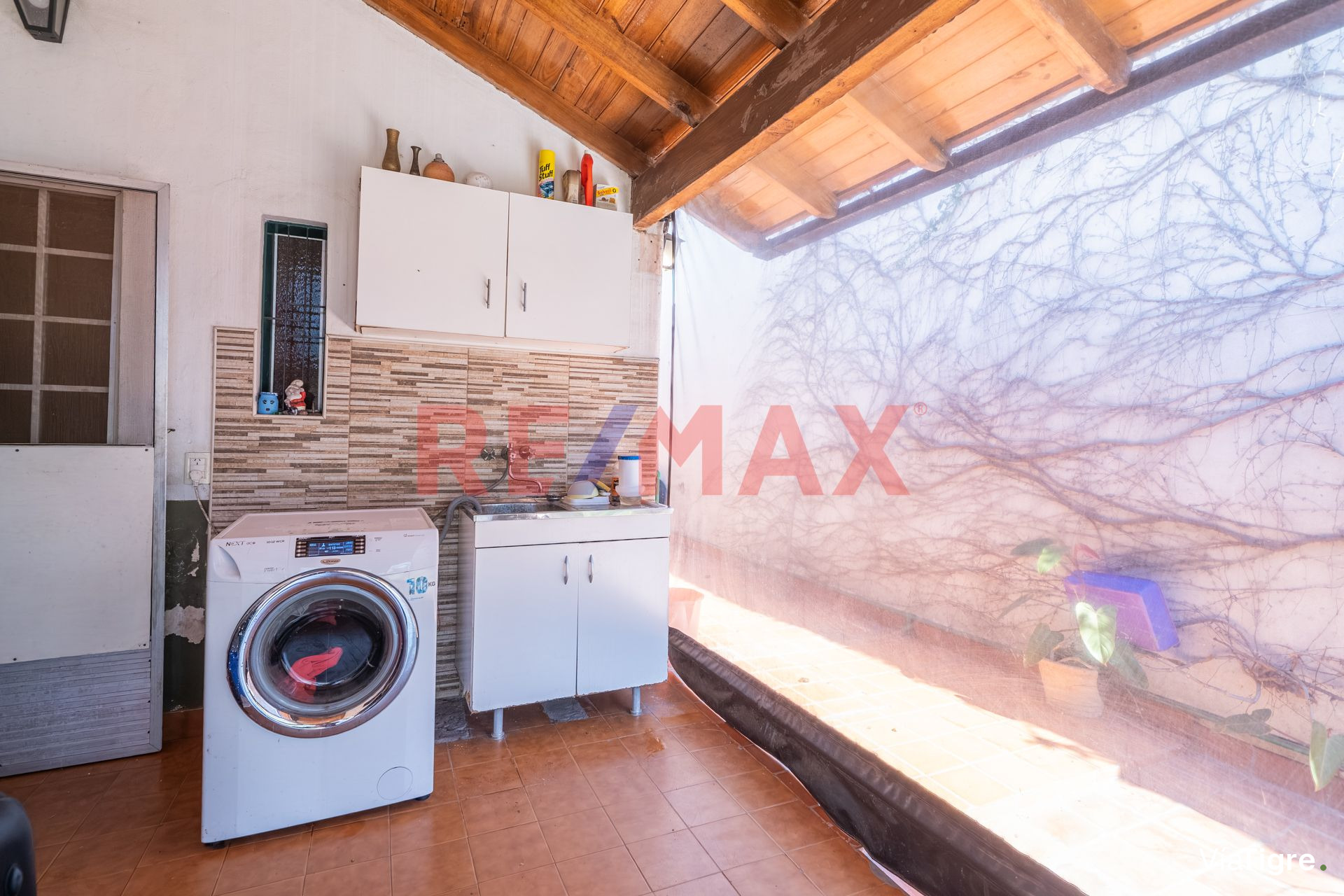 VENTA CASA 6 AMB C/QUINCHO y PILETA -Villa Adelina