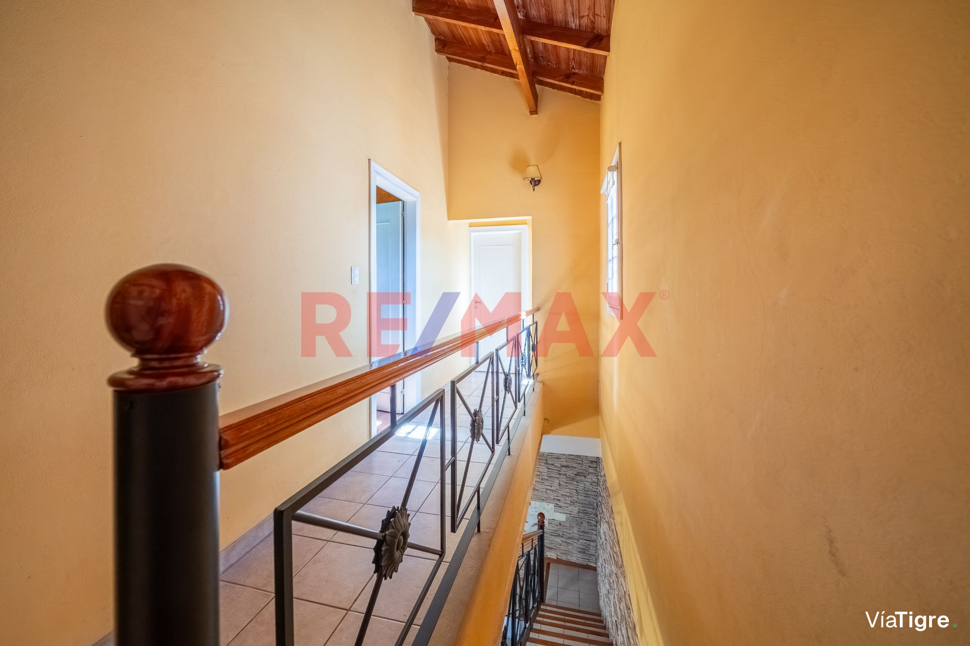 VENTA CASA 6 AMB C/QUINCHO y PILETA -Villa Adelina