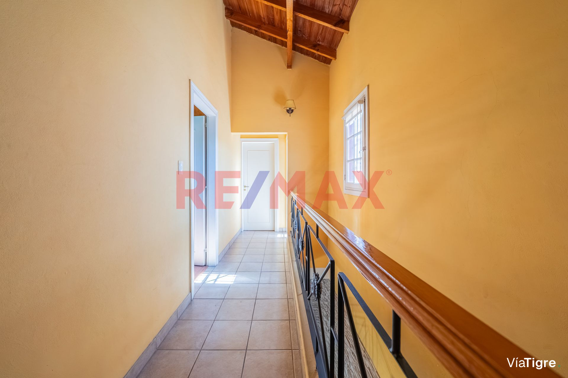 VENTA CASA 6 AMB C/QUINCHO y PILETA -Villa Adelina