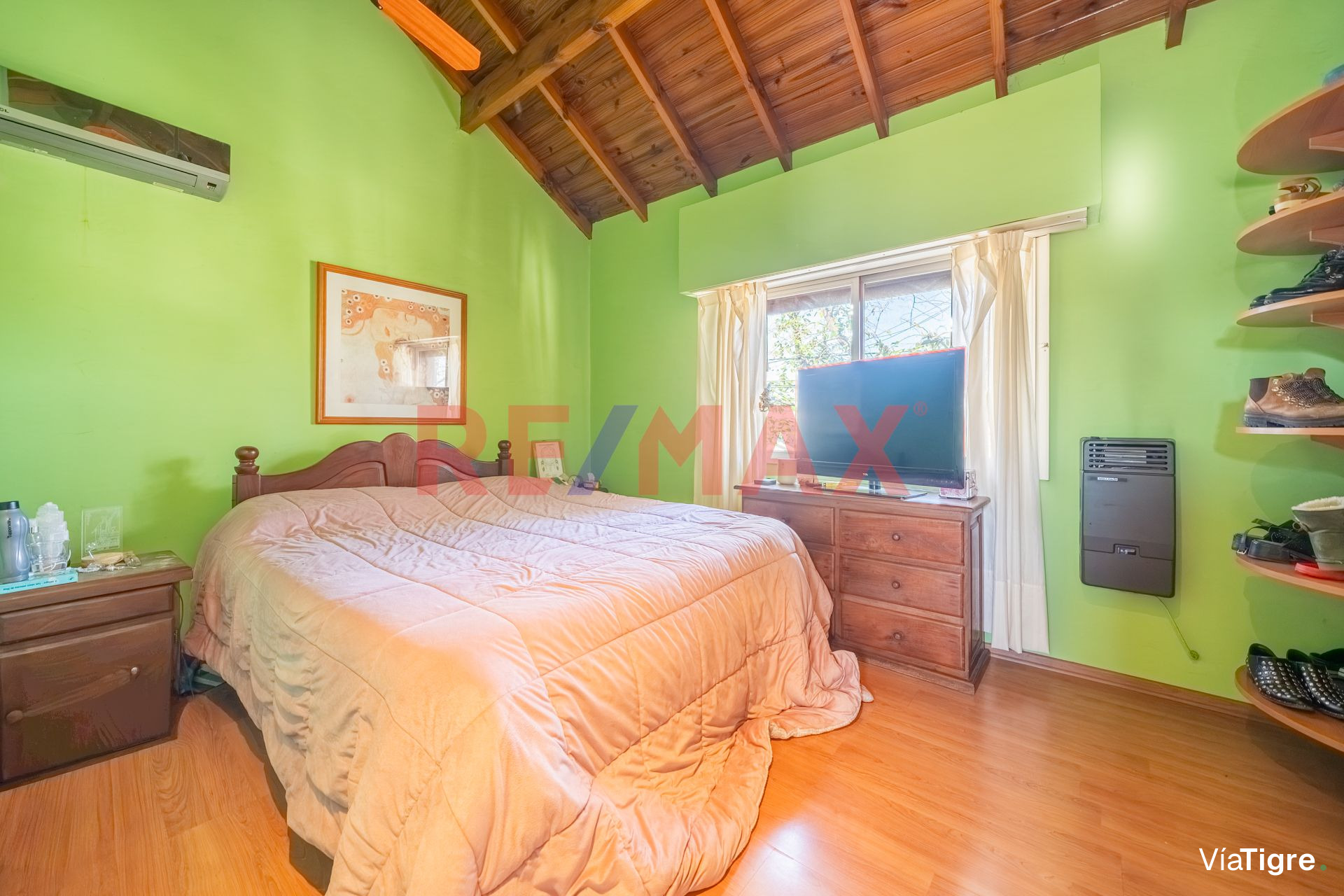 VENTA CASA 6 AMB C/QUINCHO y PILETA -Villa Adelina