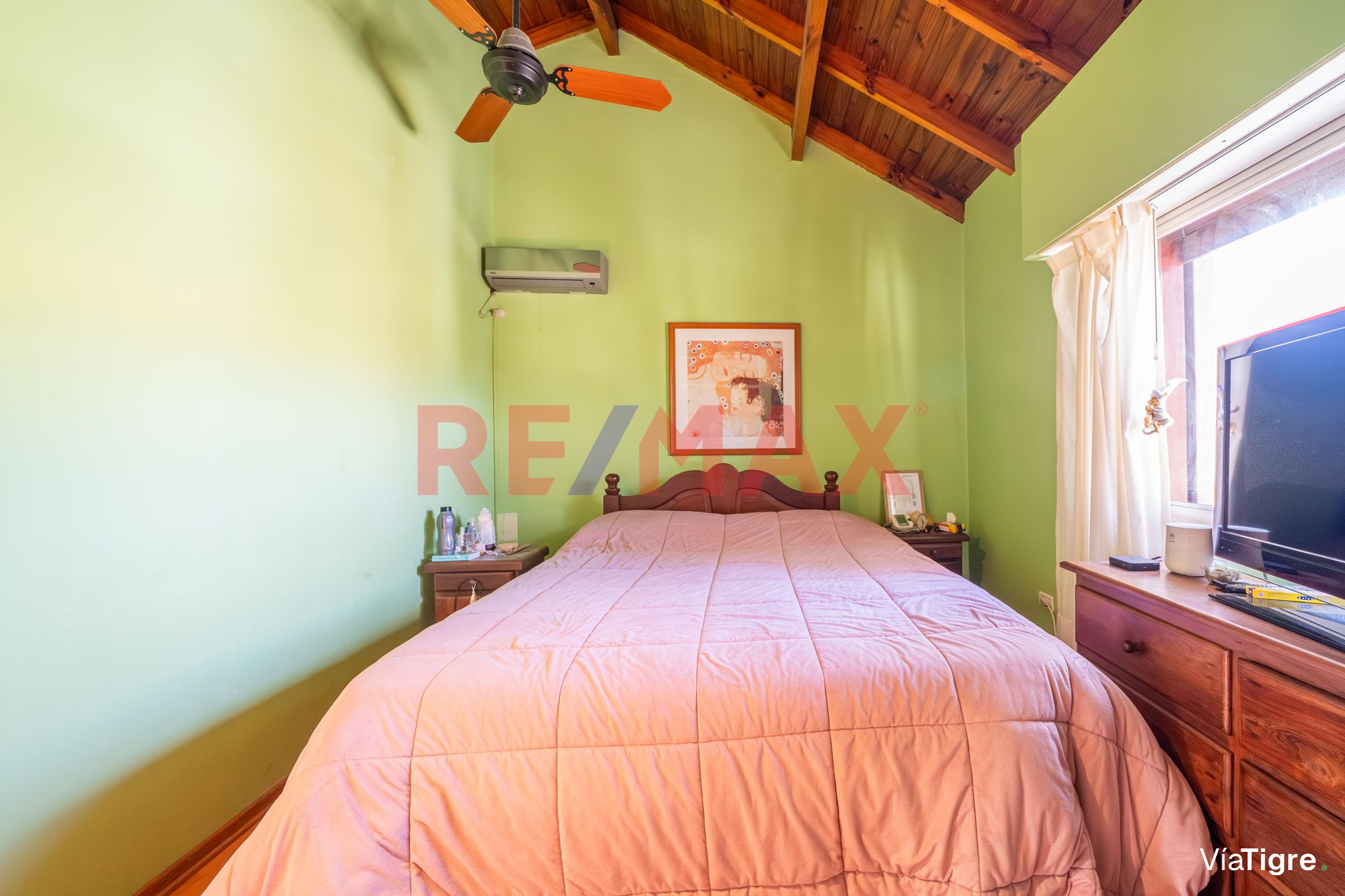 VENTA CASA 6 AMB C/QUINCHO y PILETA -Villa Adelina