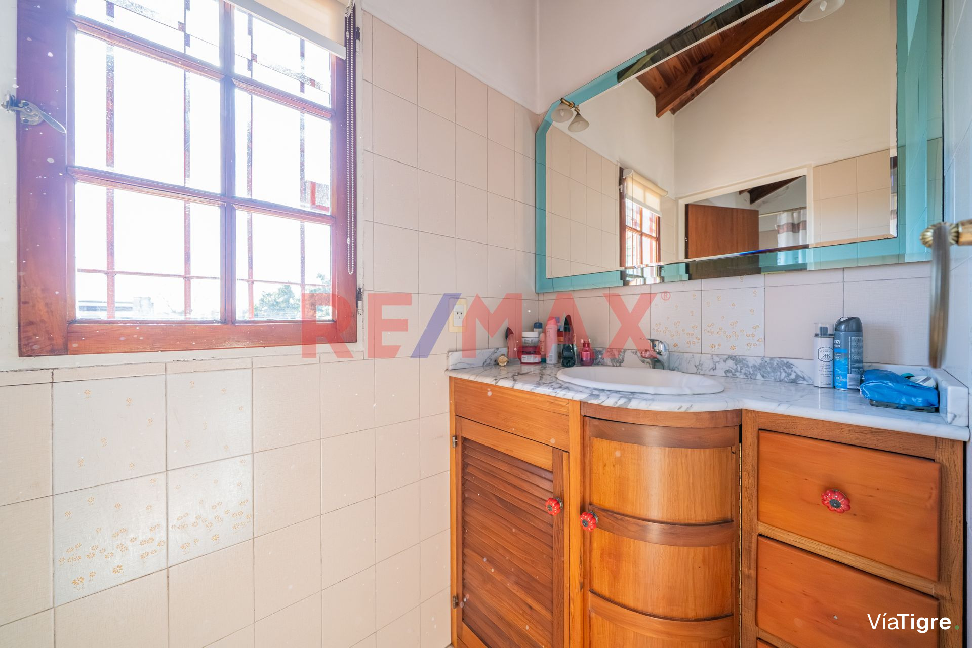 VENTA CASA 6 AMB C/QUINCHO y PILETA -Villa Adelina