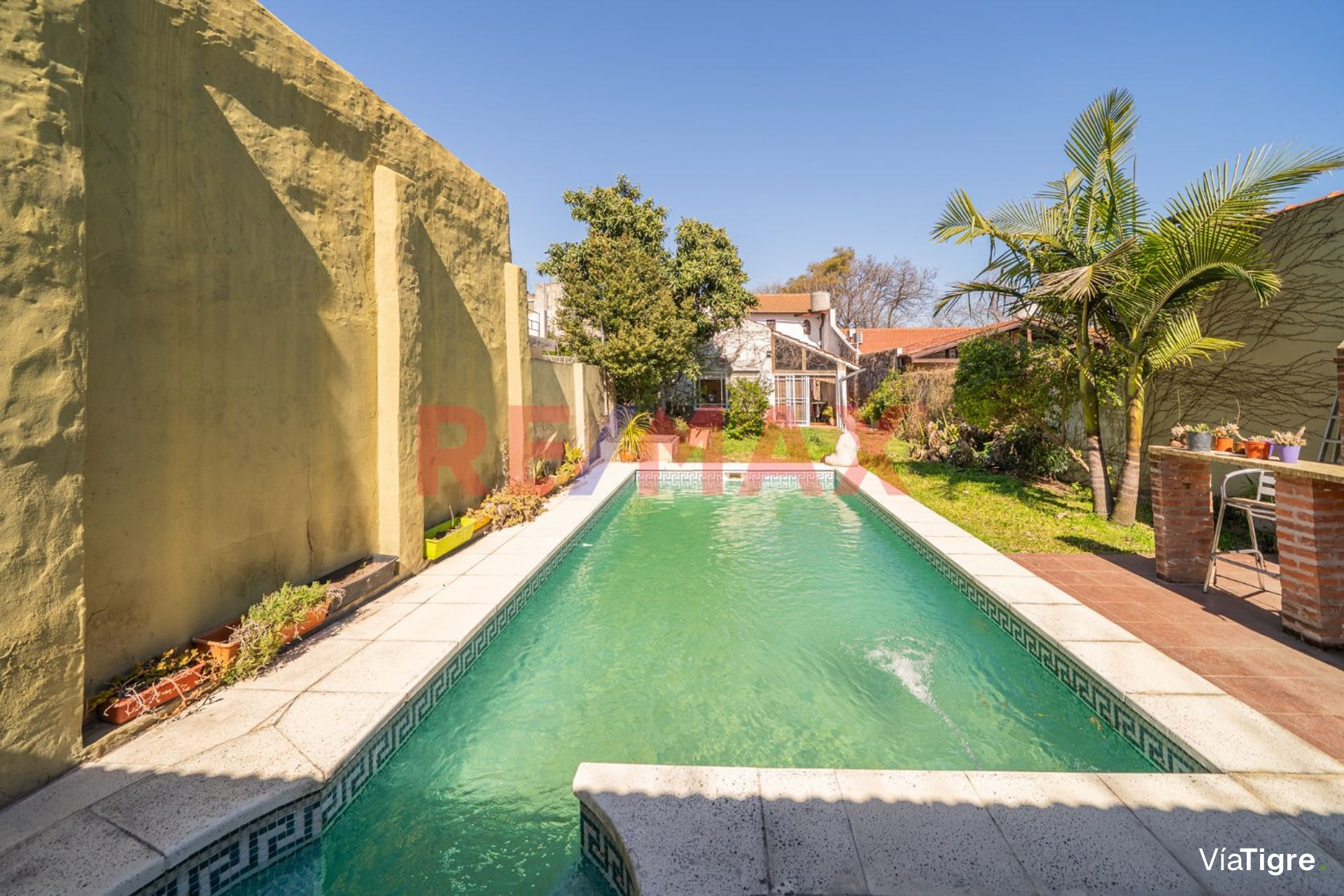 VENTA CASA 6 AMB C/QUINCHO y PILETA -Villa Adelina