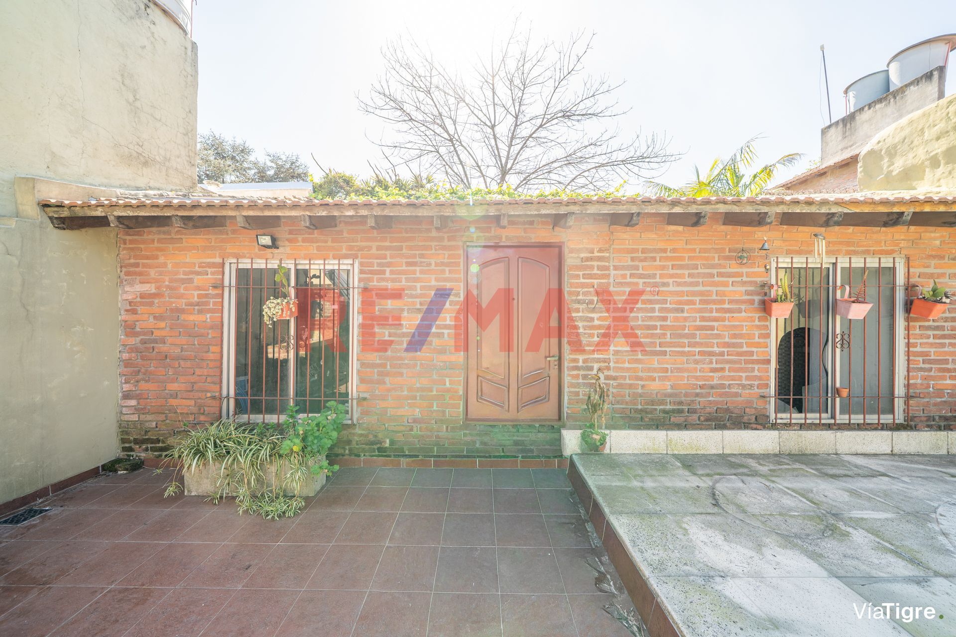 VENTA CASA 6 AMB C/QUINCHO y PILETA -Villa Adelina
