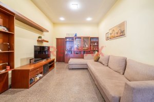 House for Sale 6 Rooms with Courtyard and Pool – Villa Adelina