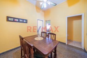 House for Sale 6 Rooms with Courtyard and Pool – Villa Adelina