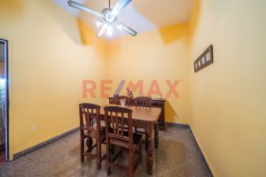 House for Sale 6 Rooms with Courtyard and Pool – Villa Adelina