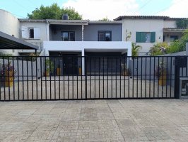Casa en venta Tigre jardin y pileta.