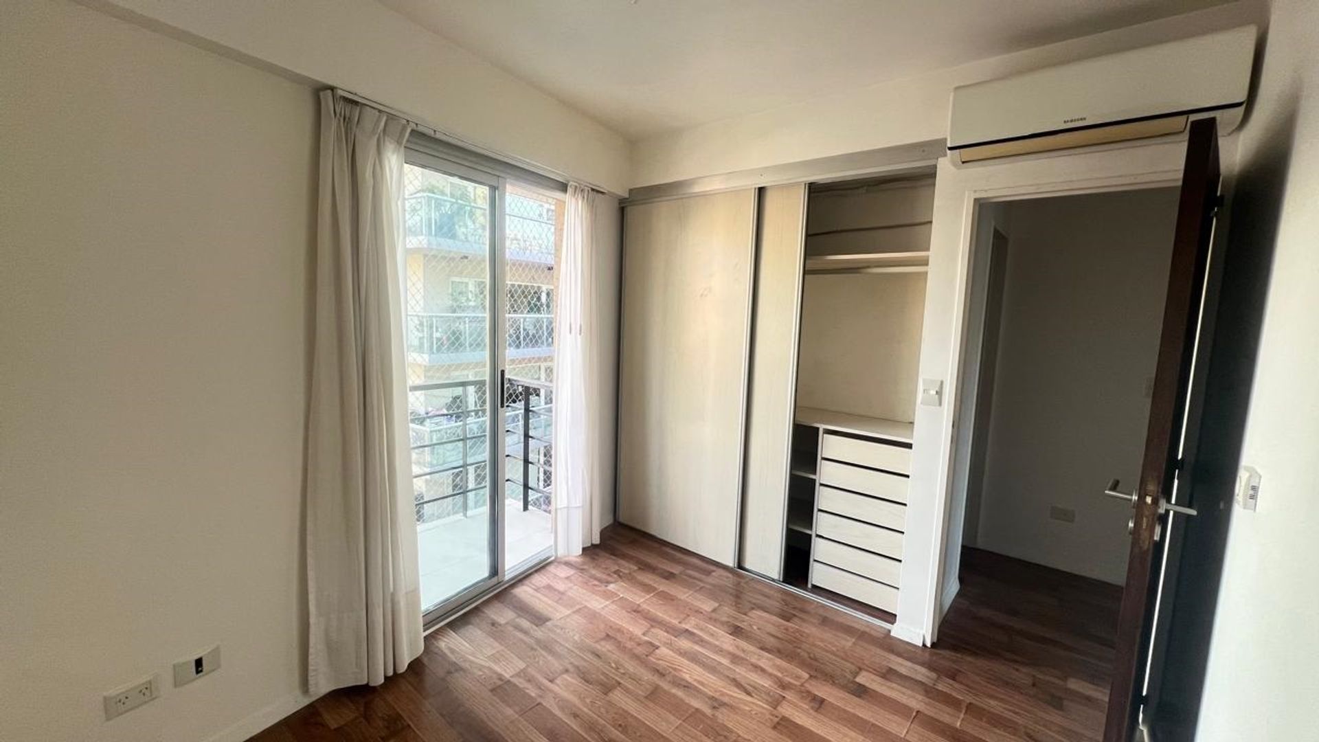 ALQUILER DPTO 3 Ambientes(Piso) OLIVOS Excelente