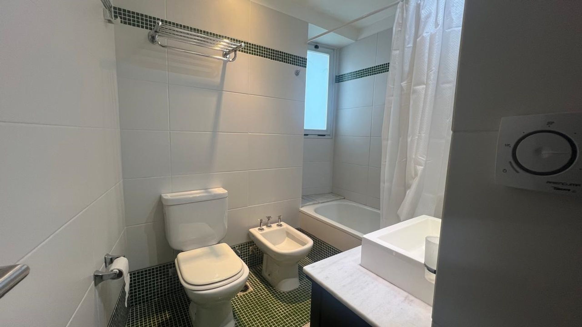 ALQUILER DPTO 3 Ambientes(Piso) OLIVOS Excelente