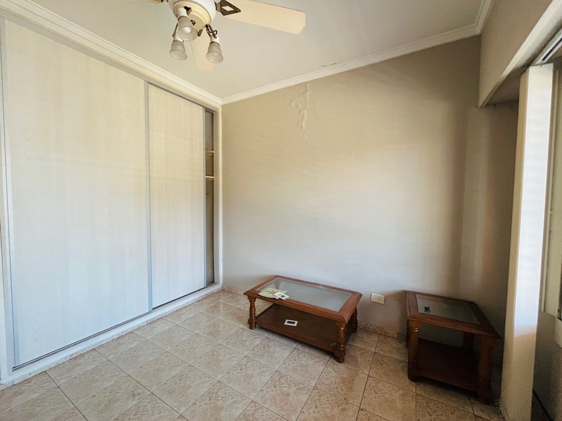 Chalet En Venta 4 Dormitorios Parque Y Pileta