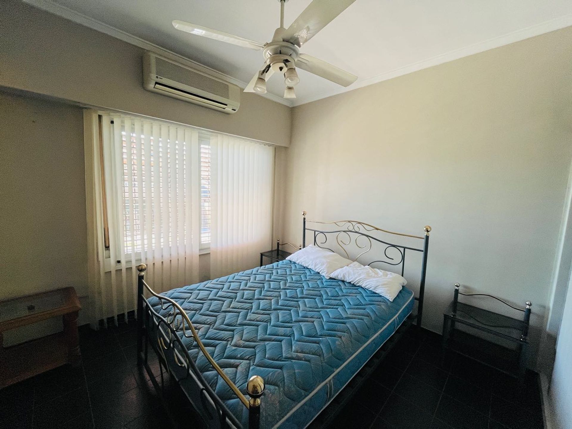Chalet En Venta 4 Dormitorios Parque Y Pileta