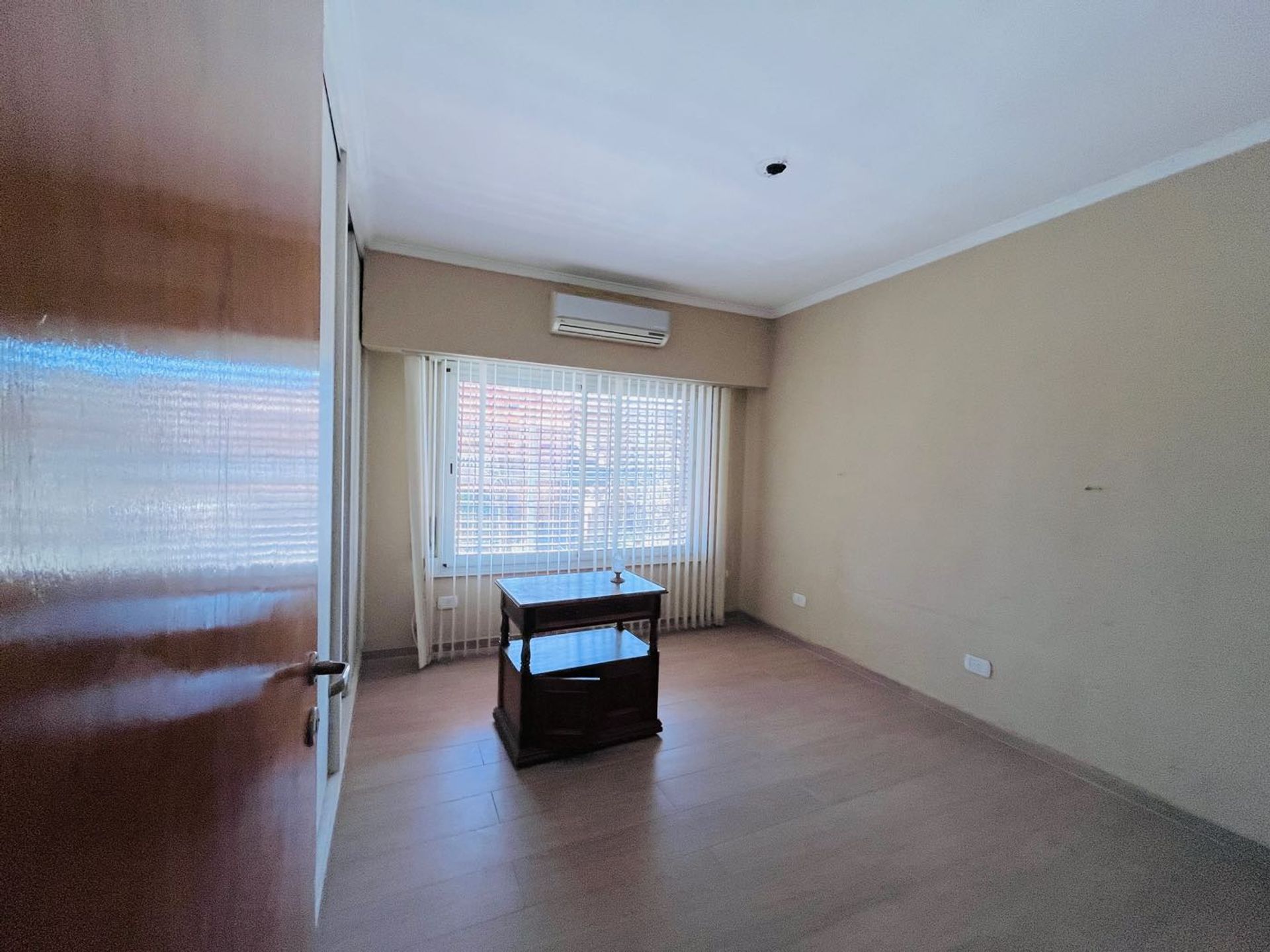 Chalet En Venta 4 Dormitorios Parque Y Pileta