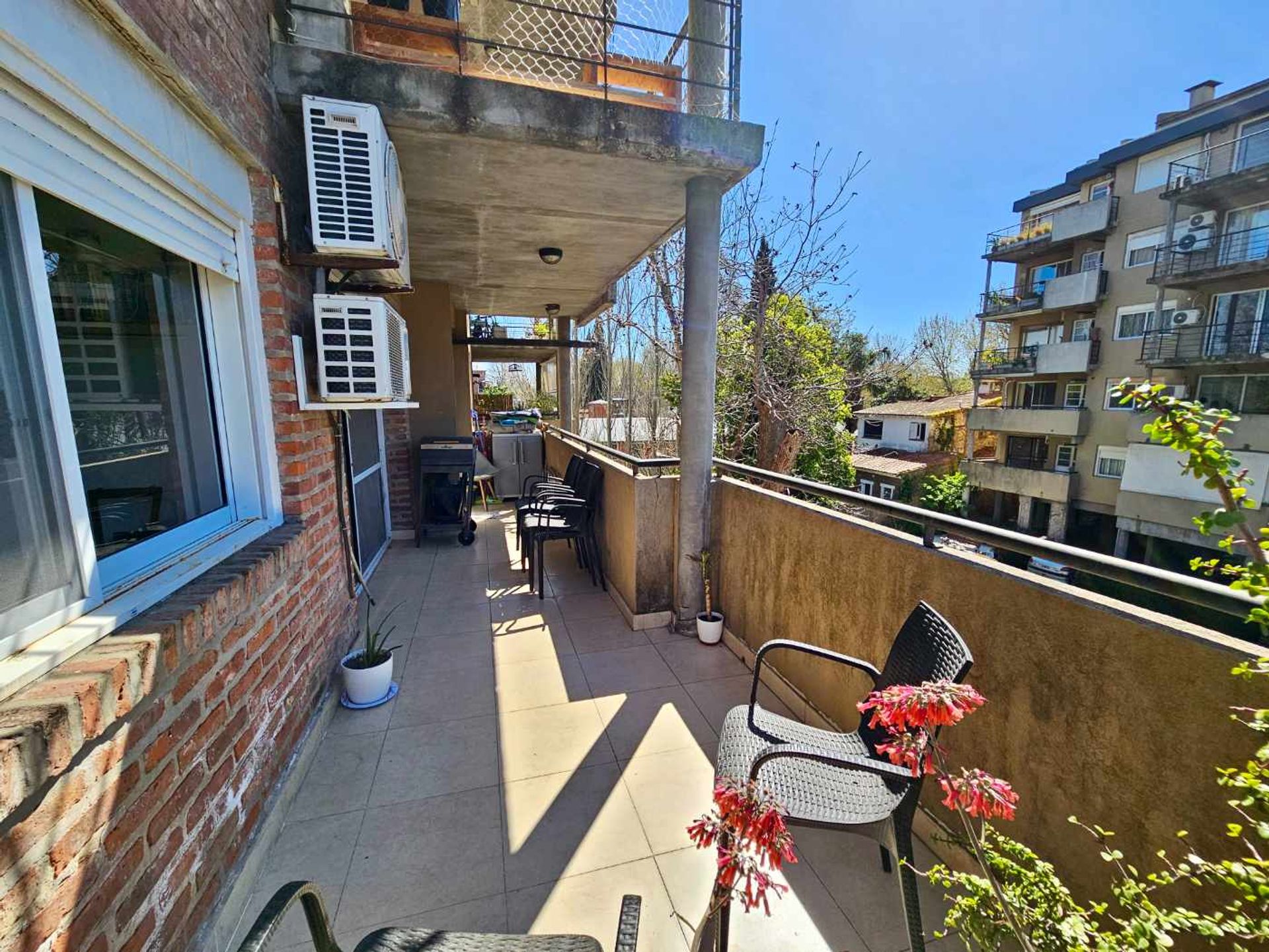 Venta Departamento 2 Amb Tigre Pileta Cochera