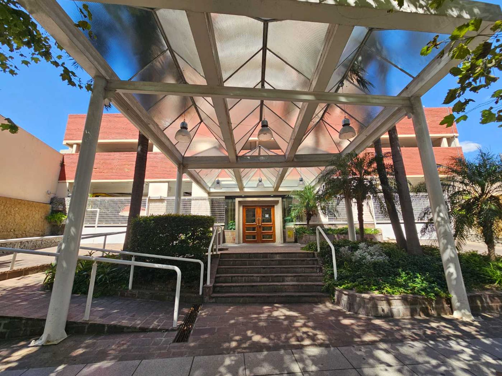 Venta Departamento 2 Amb Tigre Cochera Piso Alto