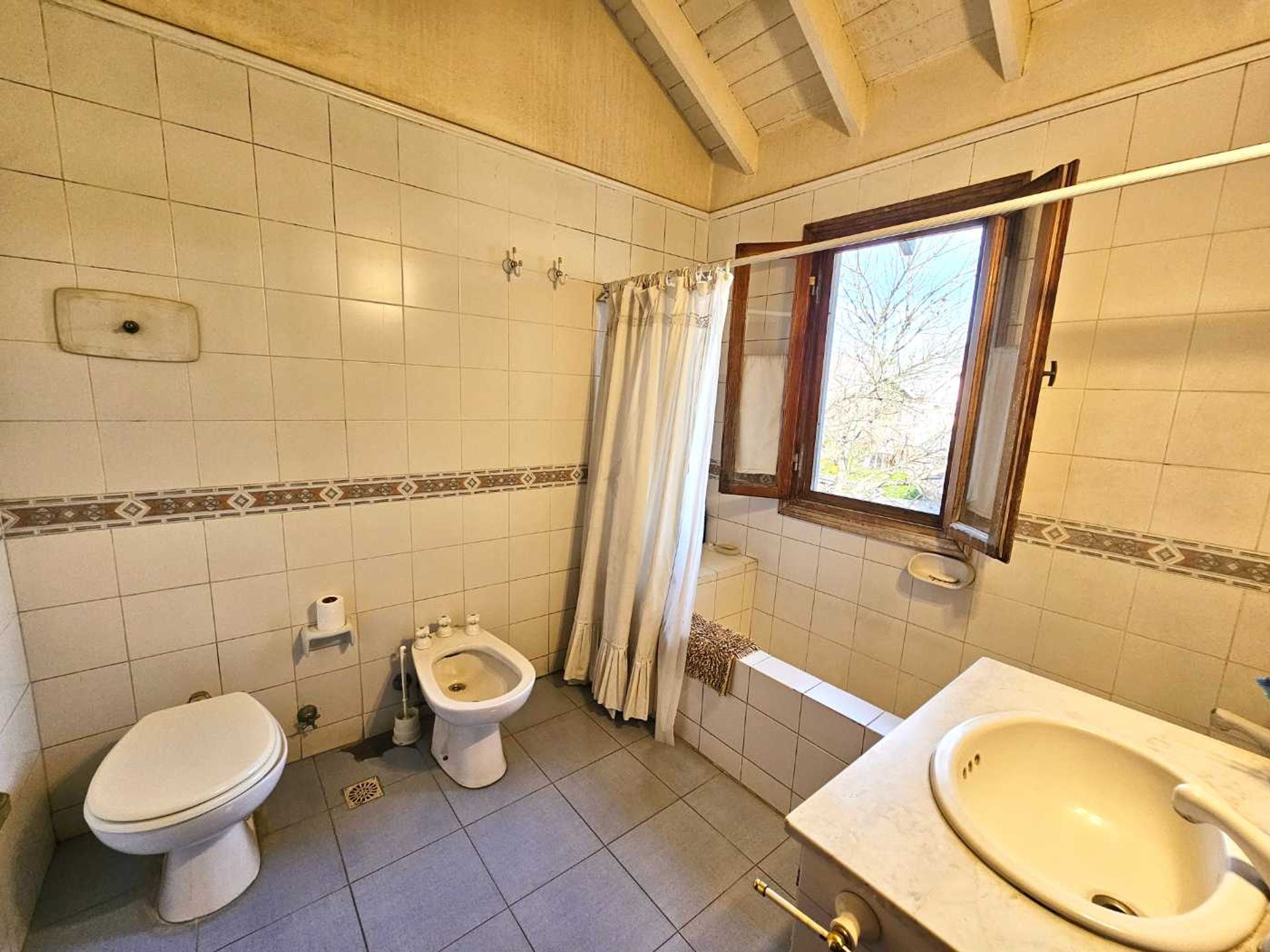 Venta Casa Pileta Jardin Barrio Lomas De Benavidez