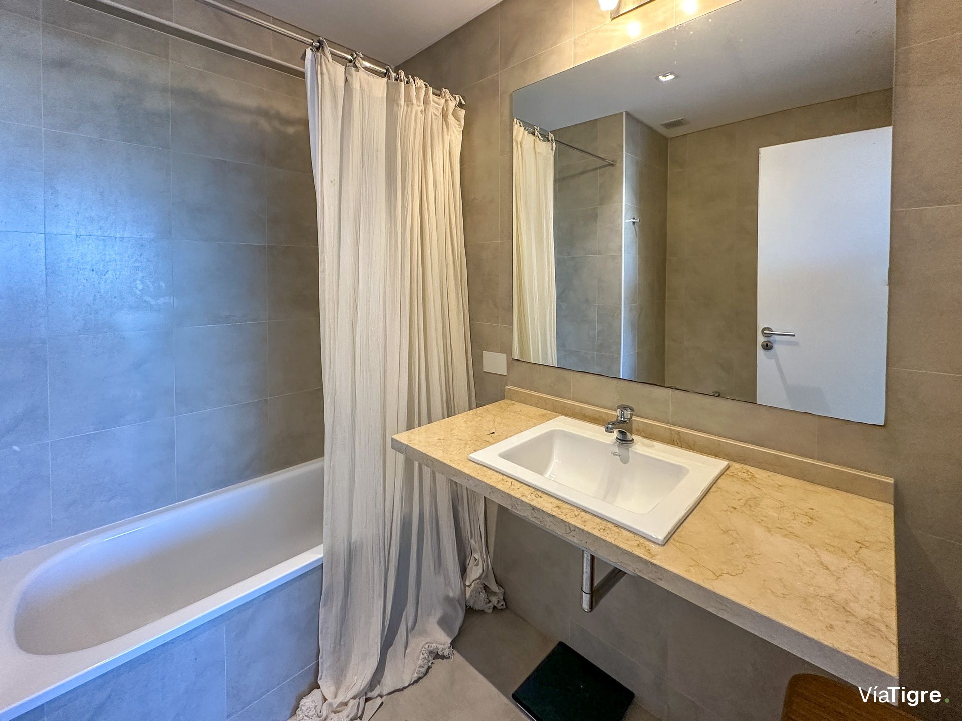 Venta Casa/ terreno Benavidez jardín frutales