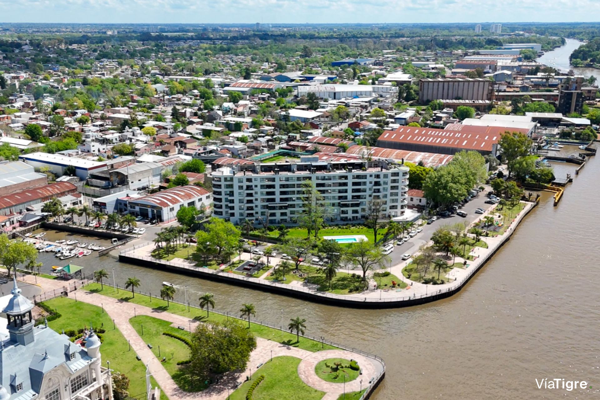 Venta Casa/ terreno Benavidez jardín frutales