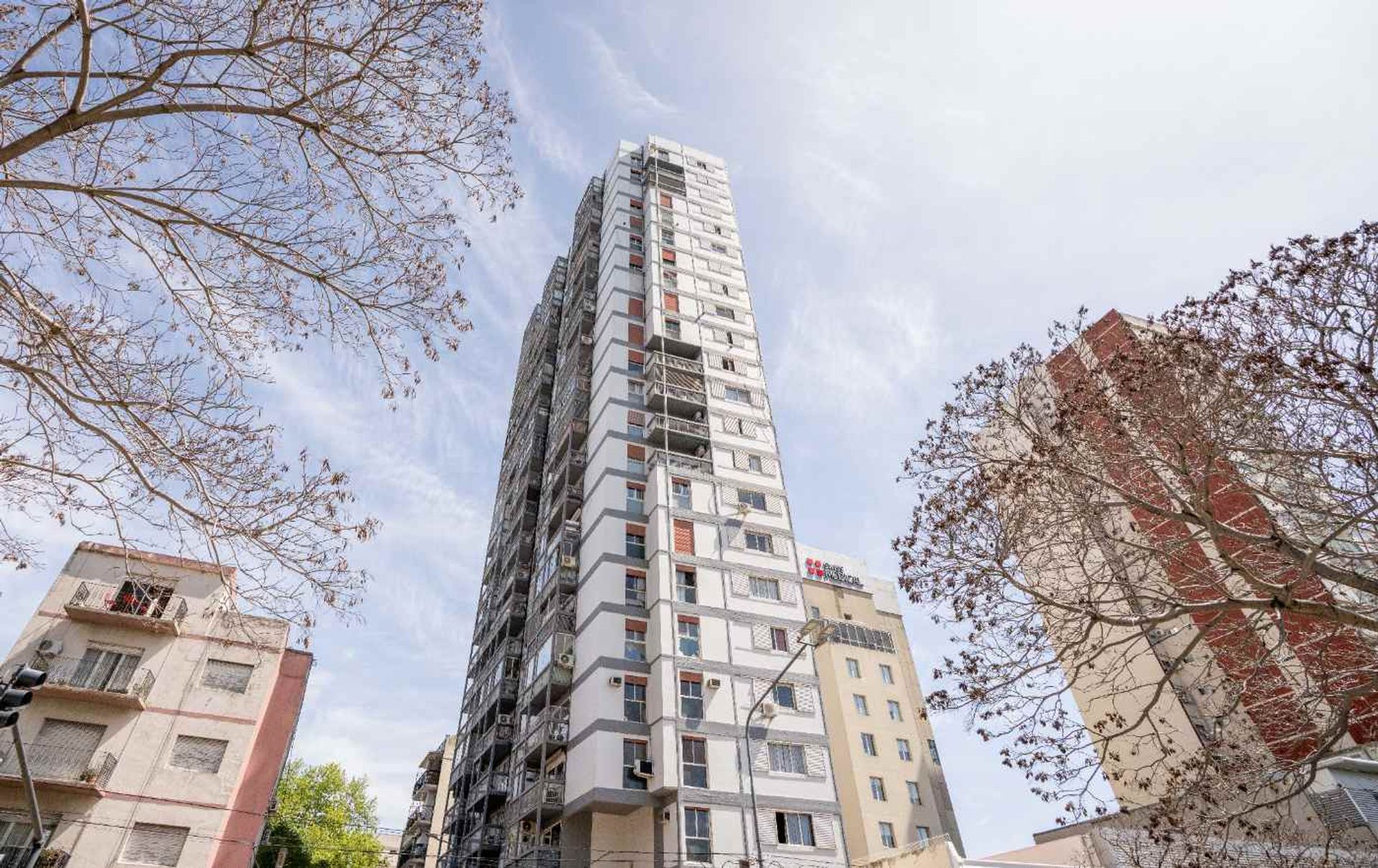 Casa 5 Dormitorios Galeria Jardin Pileta Mucha Luz