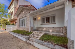 House for Rent in Vicente Lopez, 5 rooms, with Garden