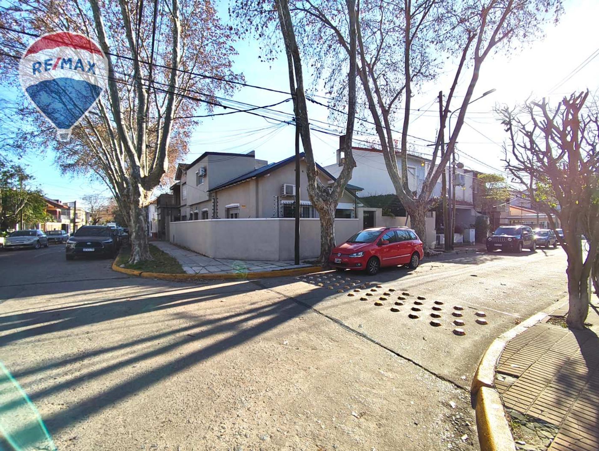 Venta casa 6 Amb en Florida con pileta y parrilla