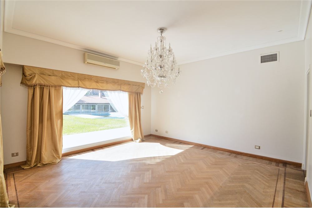 Casa Sobre Av. Italia Tigre Excelente Ubicacion