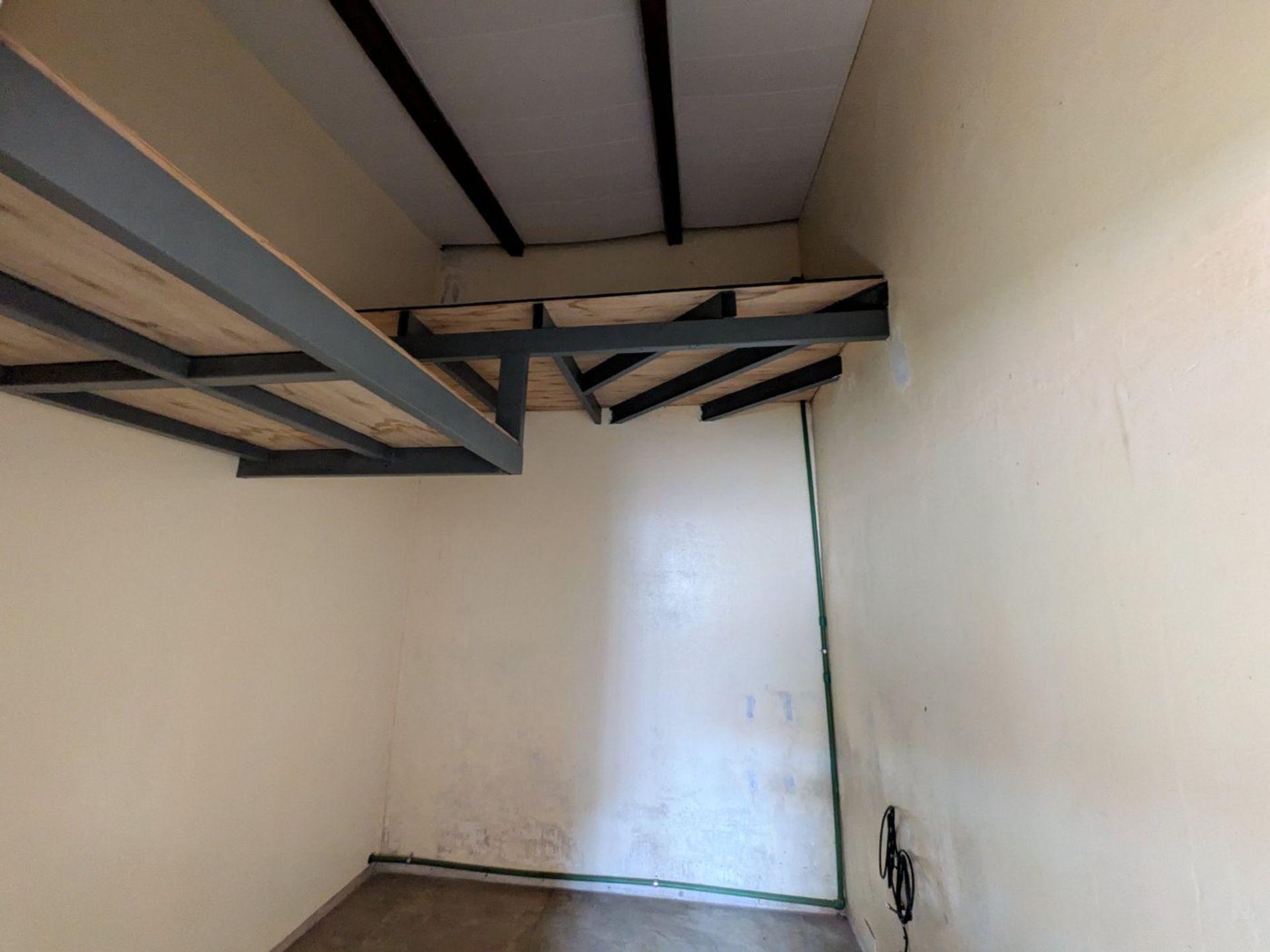 Casa Sobre Av. Italia Tigre Excelente Ubicacion