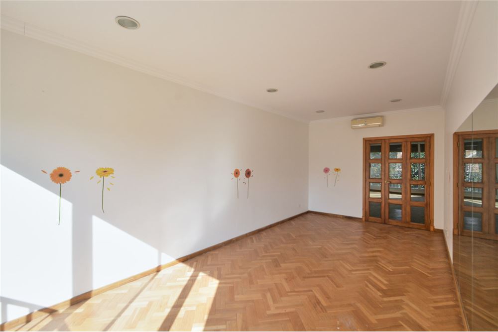 Casa Sobre Av. Italia Tigre Excelente Ubicacion