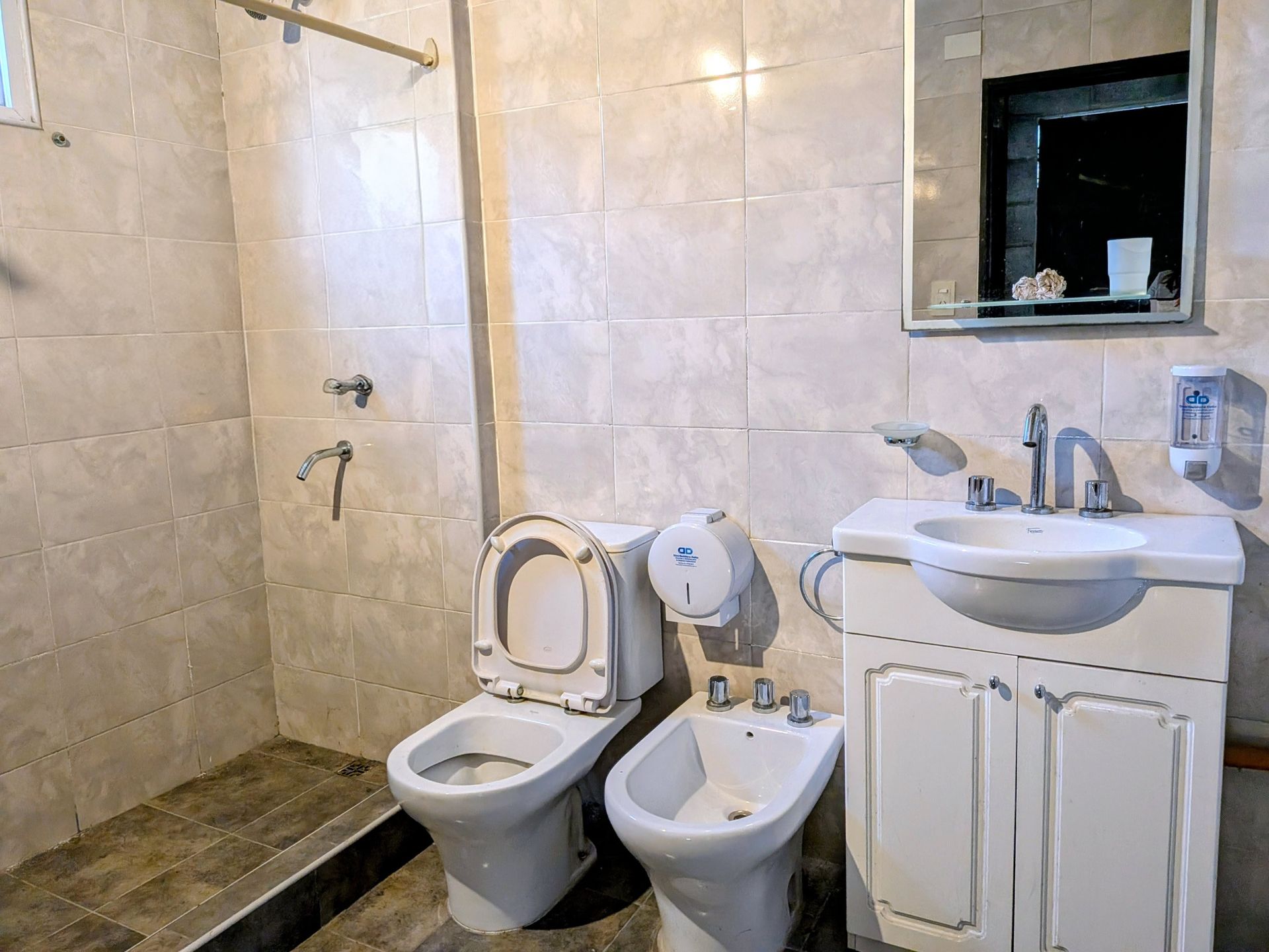 Casa Sobre Av. Italia Tigre Excelente Ubicacion