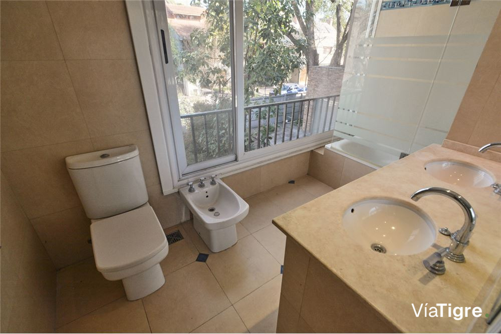 Venta importante Residencia Libertador al Río