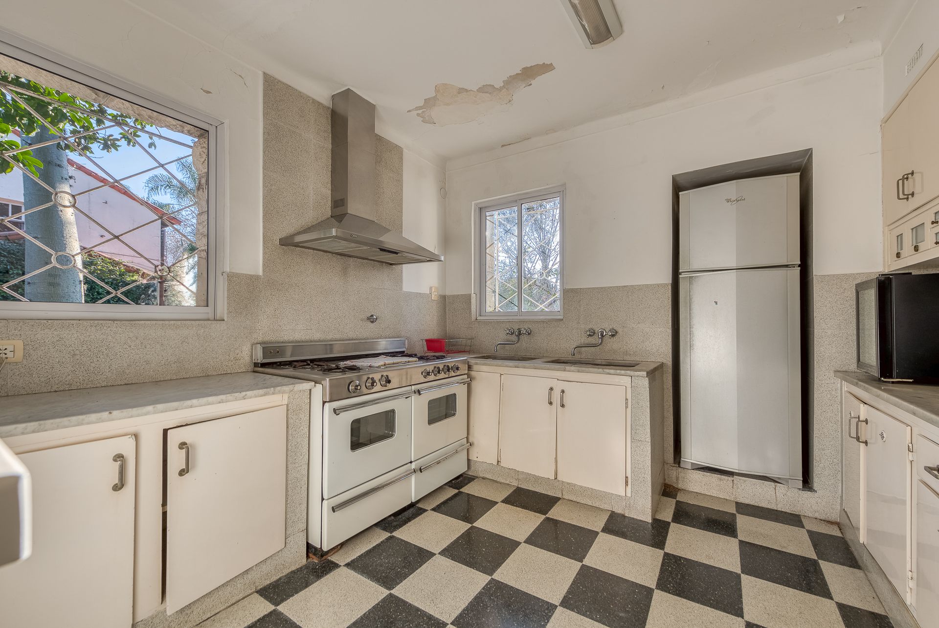 Casa En Venta 8 Amb C/Quincho Y Cocheras, Olivos