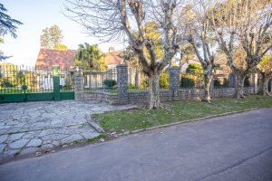 Casa En Venta 8 Amb C/Quincho Y Cocheras, Olivos