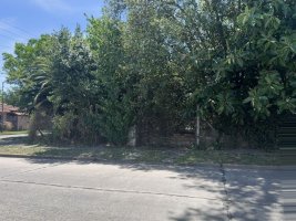 House for Recycle on Colectora San Isidro