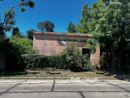 Corner Lot for Sale in Boulogne