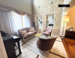 Venta Casa 5 Amb C/Escritorio +Playroom En Florida