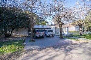 House for Sale 4 Rooms Hindu Neighborhood Don Torcuato