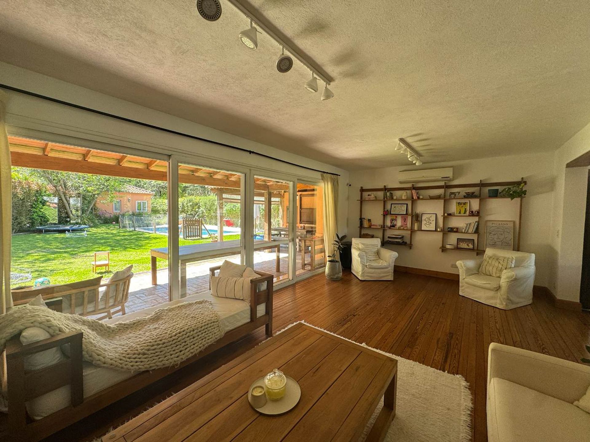 PH Carapachay Venta 4 amb. Jardín Cochera Parrilla