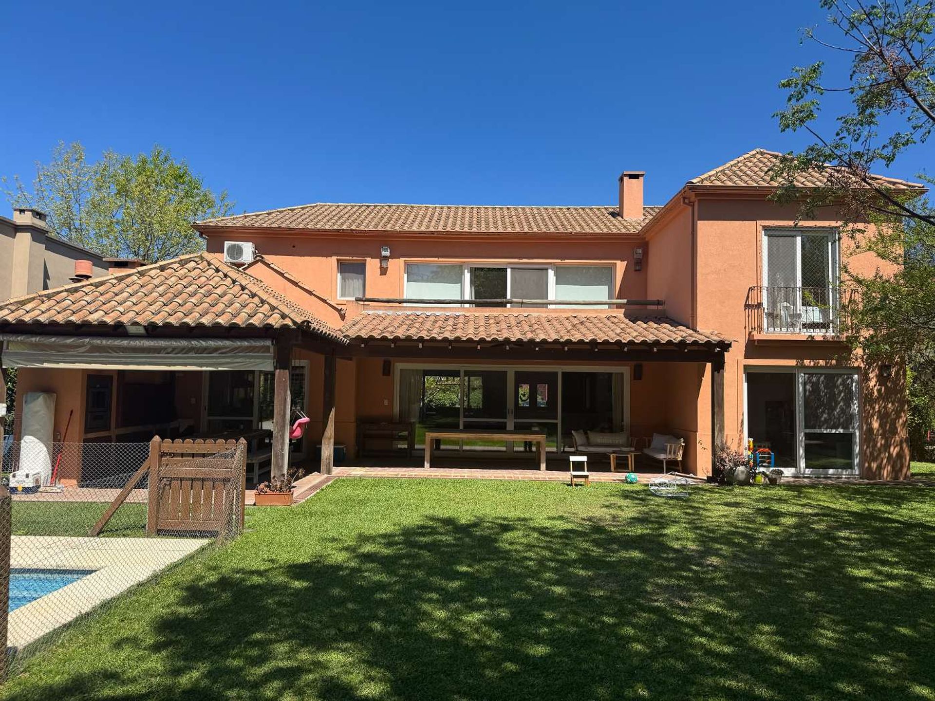 PH Carapachay Venta 4 amb. Jardín Cochera Parrilla