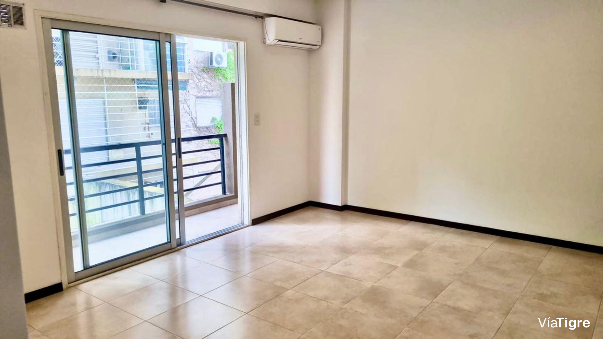 VENTA 2 AMB C/COCH a 1/2 CUADRA AV MAIPÚ Vte López