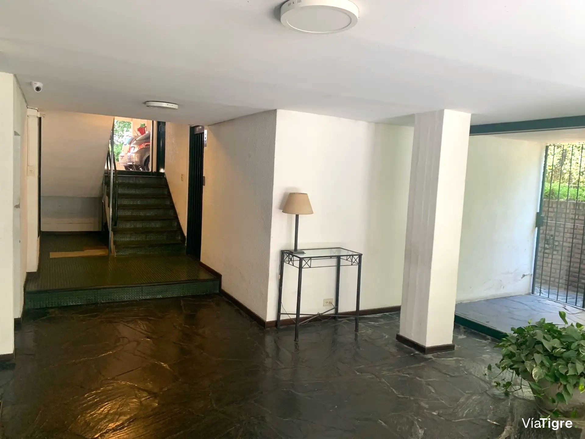 VENTA 2 AMB C/COCH a 1/2 CUADRA AV MAIPÚ Vte López