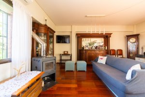 Triplex for Sale – 3 Bedrooms, Quincho, Terrace, Garage – V. Lopez