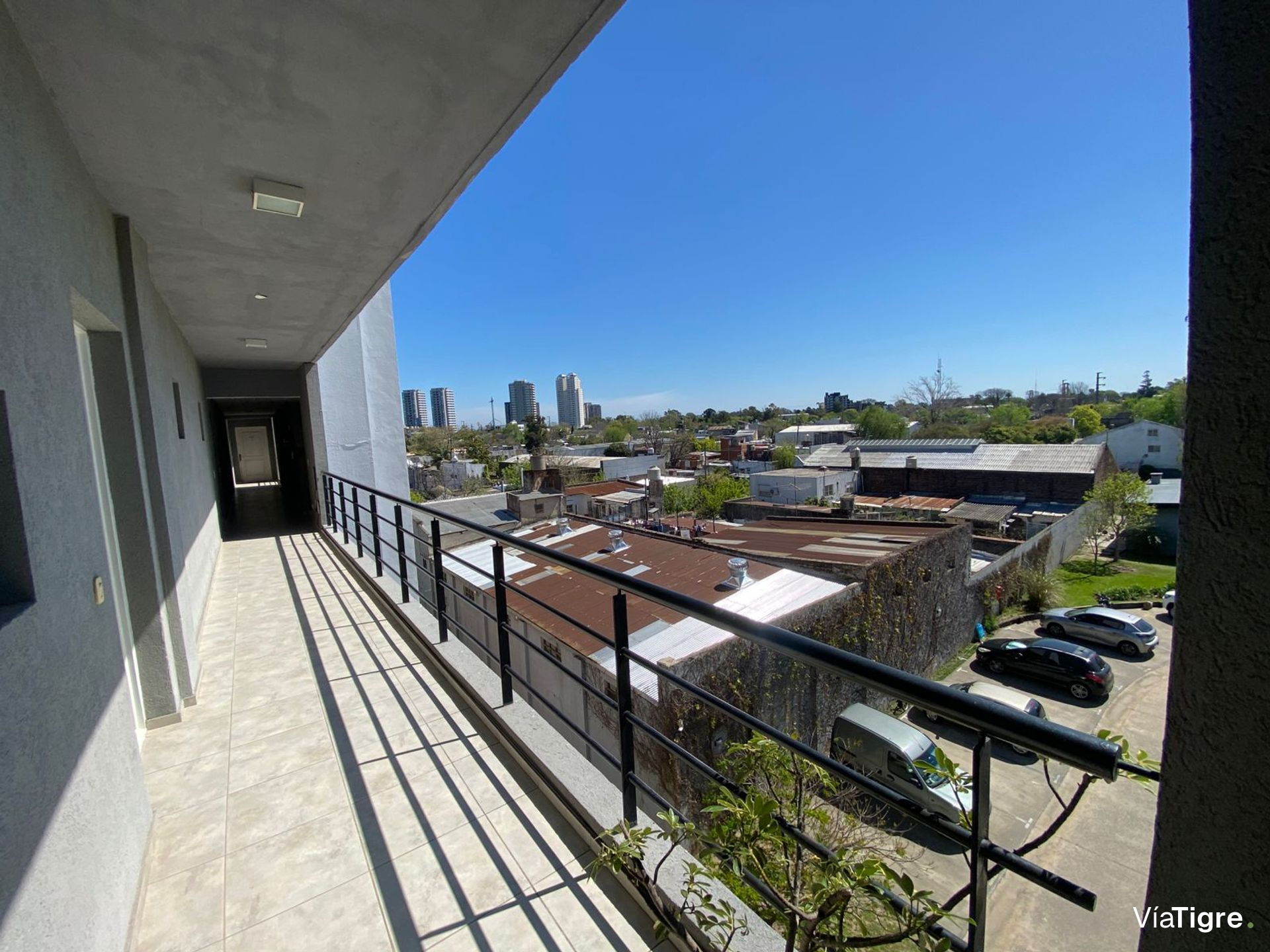 Alquiler En Tigre 2 Ambientes Con Balcon /Cochera