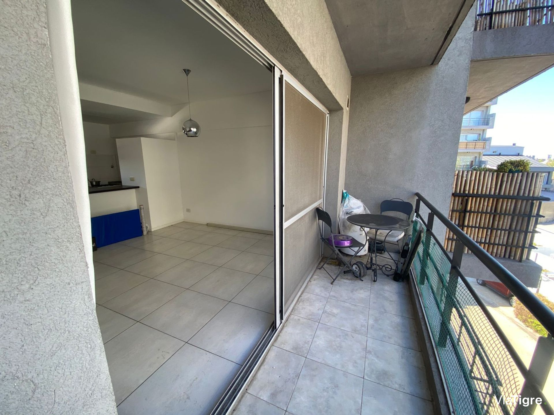 Alquiler En Tigre 2 Ambientes Con Balcon /Cochera
