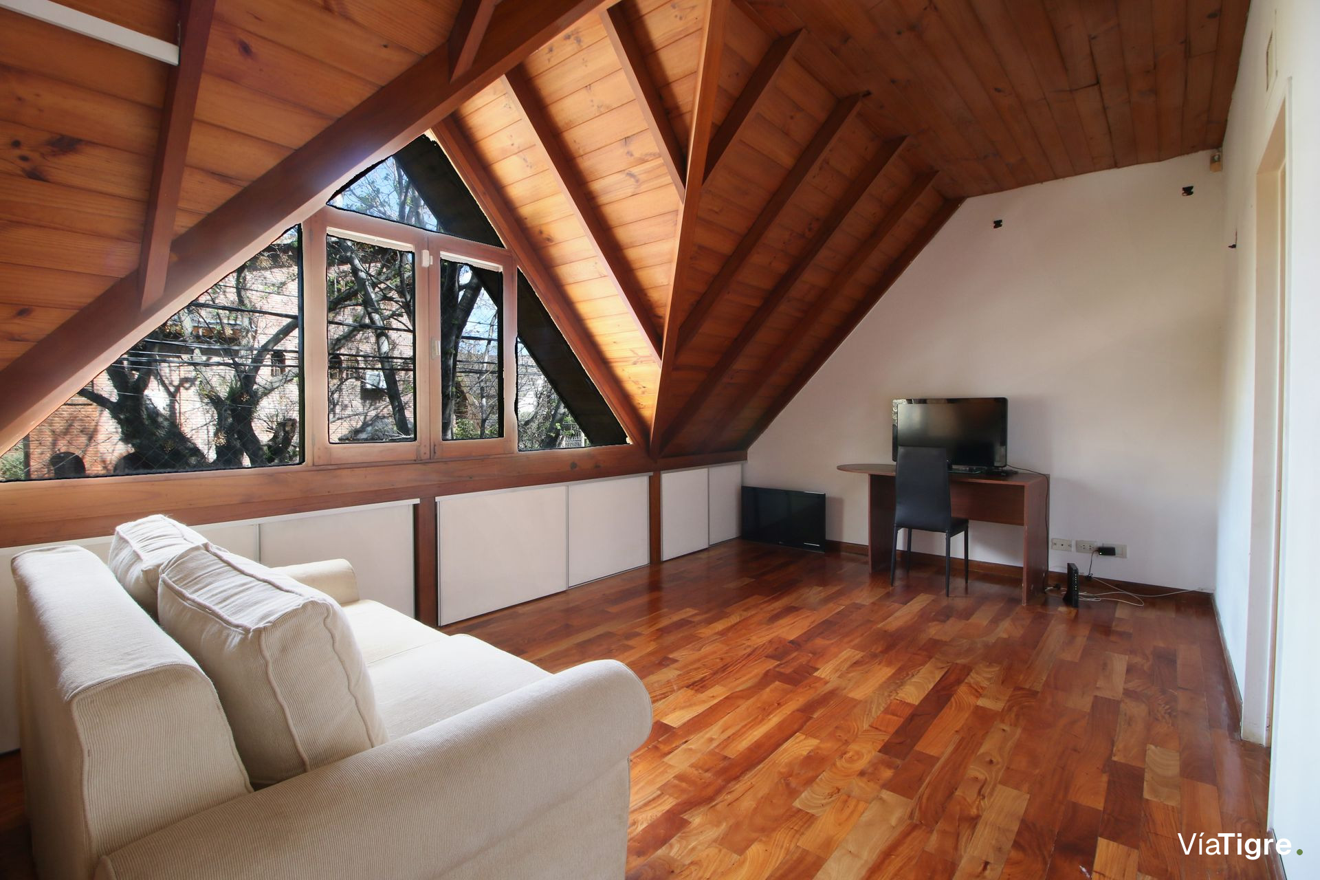 Alquiler En Tigre 2 Ambientes Con Balcon /Cochera