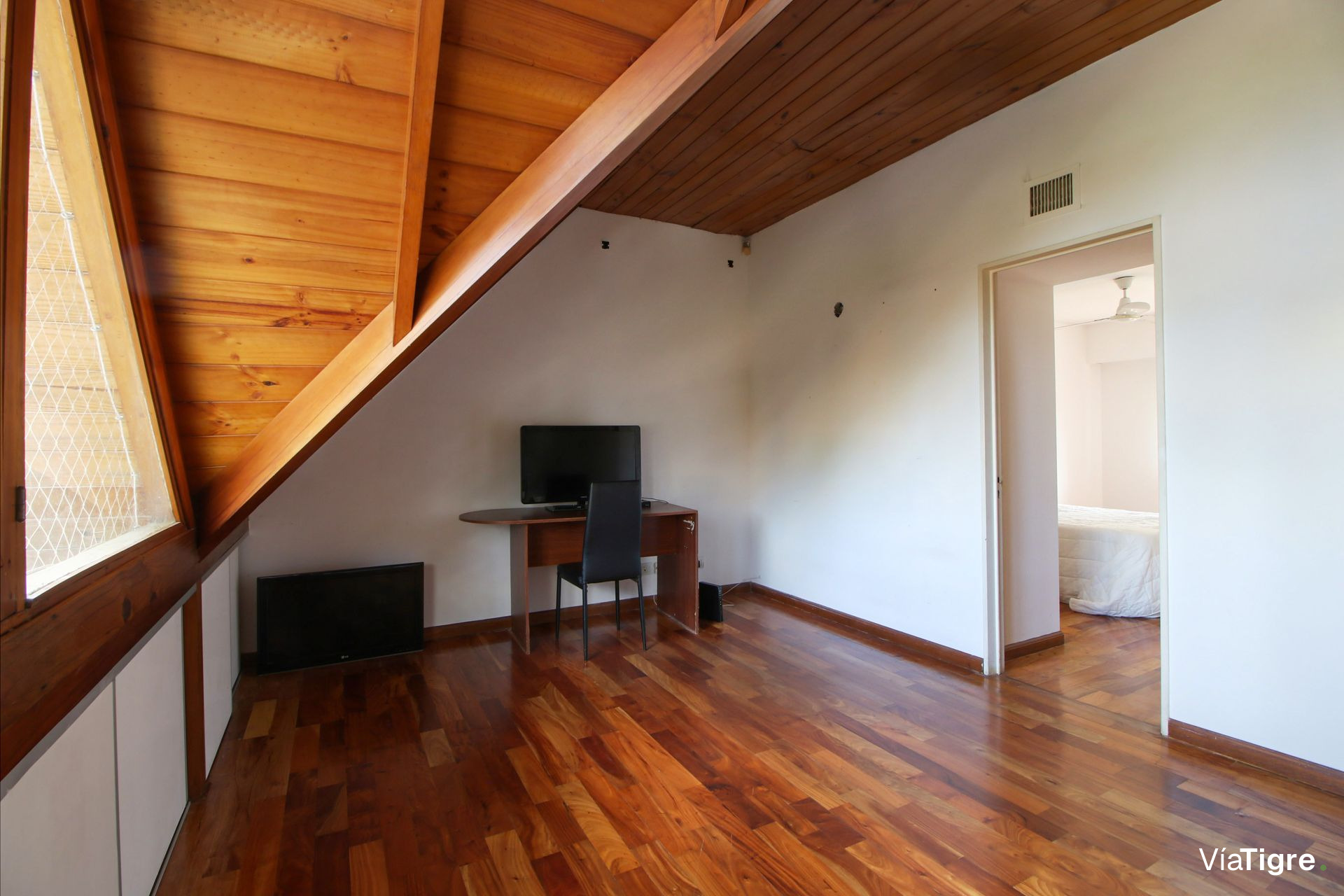 Alquiler En Tigre 2 Ambientes Con Balcon /Cochera